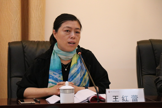 江蘇省教育廳體衛(wèi)藝副處長王紅蕾主持會議_副本.jpg