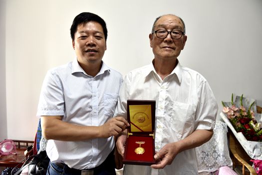 點擊瀏覽下一頁